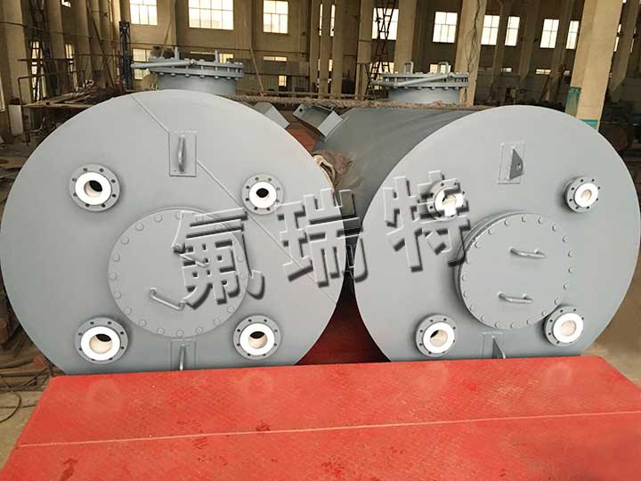 鋼襯塑儲罐、反應(yīng)釜