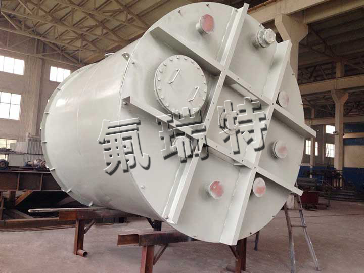 鋼襯塑儲罐、反應(yīng)釜